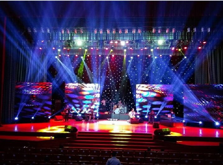 hệ thống ánh sáng chuyên nghiệp cho nhà văn hóa quân huyện